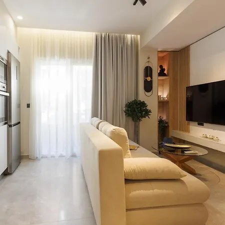 Villa Front *